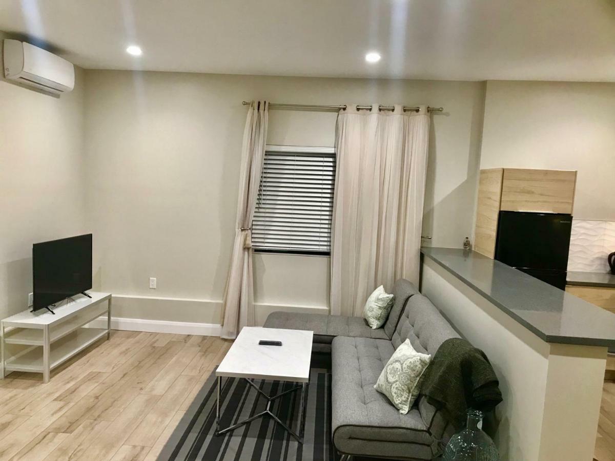 شقة لوس أنجلوس  في 11642 Gothic Avenue المظهر الخارجي الصورة